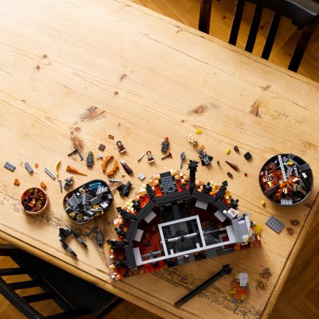 LEGO Icons 10333 A Gyűrűk Ura: Barad-dur