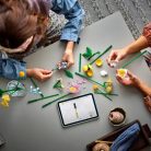 LEGO Botanicals 10347 Napsárga virágcsokor