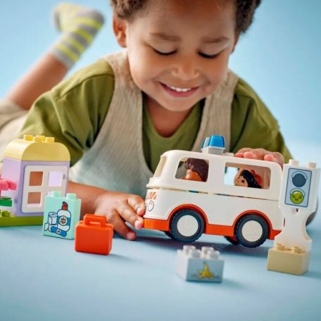 LEGO DUPLO Town 10447 Mentőautó és mentősofőr