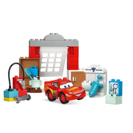 LEGO DUPLO Disney 10456 Verdák: McQueen látogatása Doki garázsában