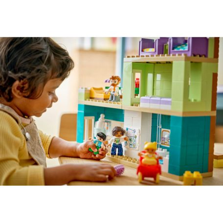 LEGO DUPLO Town 10470 3 az 1-ben modern családi ház figurákkal