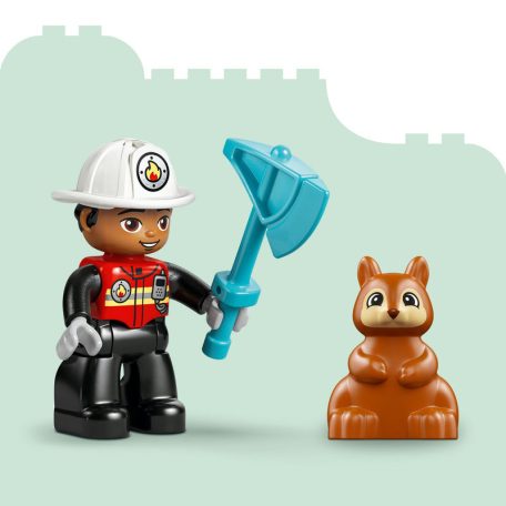 LEGO DUPLO Town 10473 Tűzoltóautó tömlővel és tűzoltóval