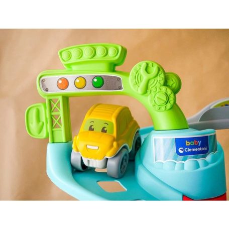 Baby Clementoni 17482 Fun Garage - Garázs pályaszett bukfencező autóval