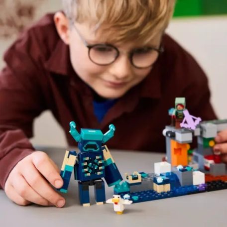 LEGO Minecraft 21274 Találkozás az Őrzővel