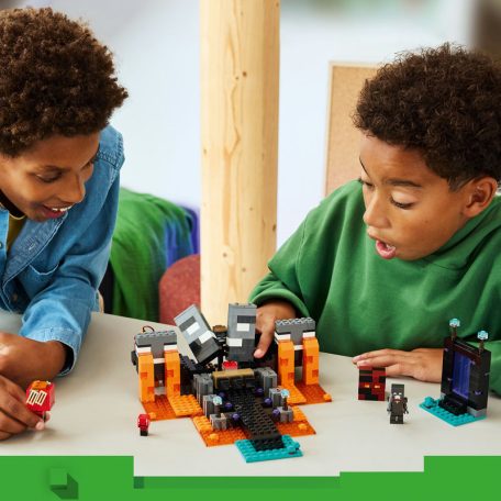 LEGO Minecraft 21590 Csata a Sorvasztókkal