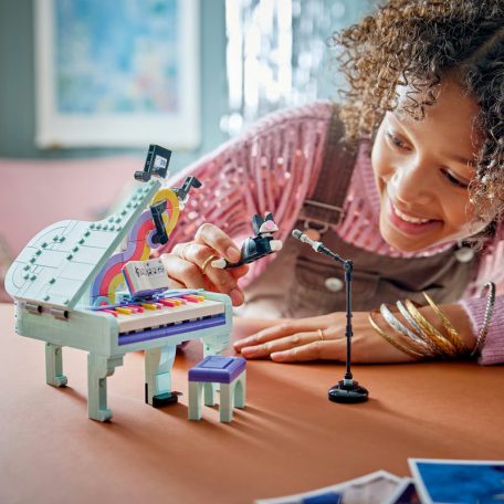 LEGO Creator 31392 Zenés dekoráció cicával