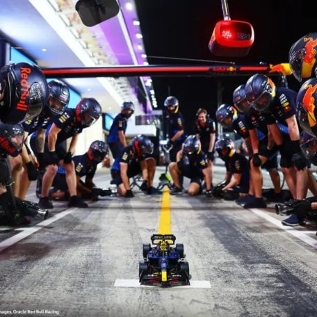 LEGO Technic 42206 Oracle Red Bull Racing RB20 F1 autó