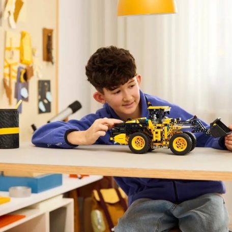 LEGO Technic 42209 Volvo L120 Electric kerekes rakodógép