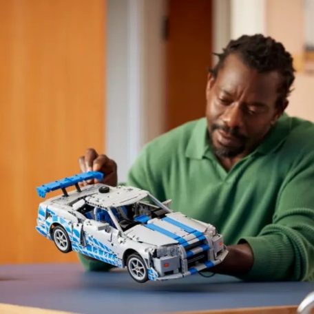 LEGO Technic 42210 2 Fast 2 Furious Nissan Skyline GT-R (R34) autó