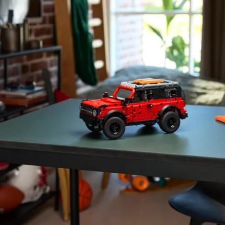 LEGO Technic 42213 Ford Bronco SUV