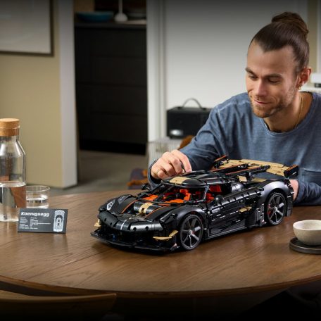LEGO Technic 42232 Koenigsegg Sadair's Spear szuperautó