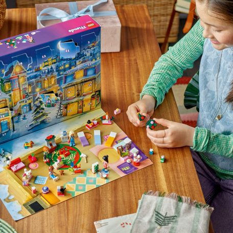 LEGO Friends 42668 Adventi naptár 2025