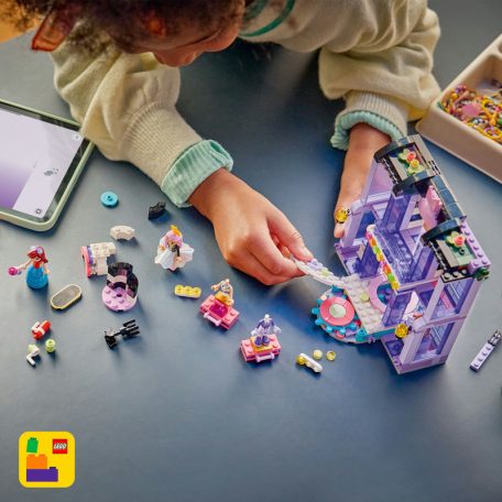LEGO Friends 42685 Divatbemutató Heartlake Cityben