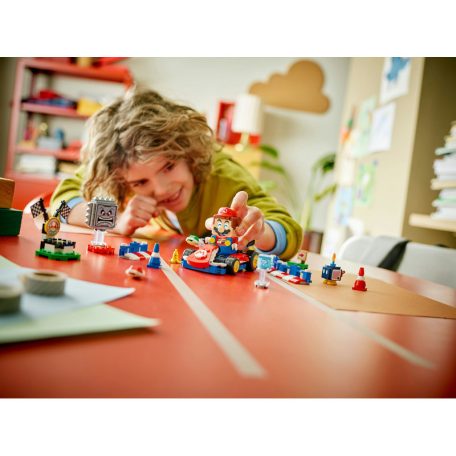 LEGO Super Mario 72043 Mario Kart - Interaktív LEGO Mario és Standard Kart
