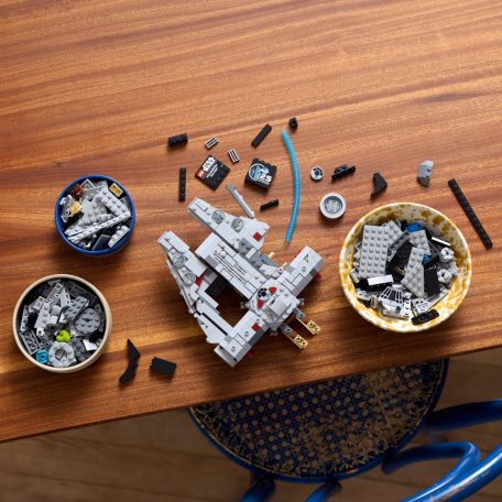 LEGO Star Wars 75375 Millennium Falcon