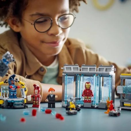 LEGO Marvel 76315 A Vasember laboratóriuma: páncélcsarnok