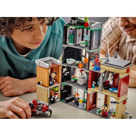 LEGO Super Heroes 76324 Pókember vs. Oscorp