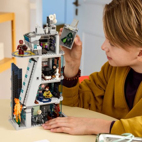 LEGO Marvel Super Heroes 76352 Bosszúállók: Doctor Doom ébredése - A Bosszúállók új tornya