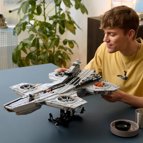 LEGO Super Heroes Marvel 76354 S.H.I.E.L.D. Helicarrier