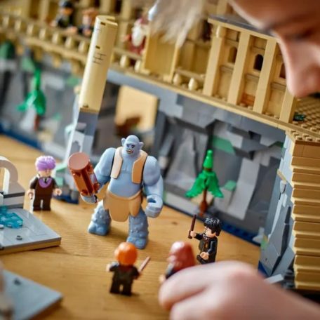 LEGO Harry Potter 76435 Roxfort kastély: A nagyterem