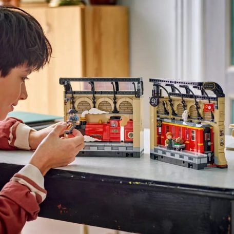 LEGO Harry Potter 76450 Könyvkuckó: Roxfort expressz