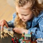 LEGO Jurassic World 76975 Menekülés a folyónál a T-Rex elől