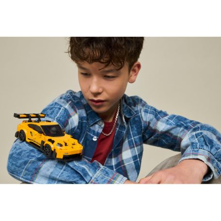 LEGO Speed Champions 77239 Porsche 911 GT3 RS szuperautó