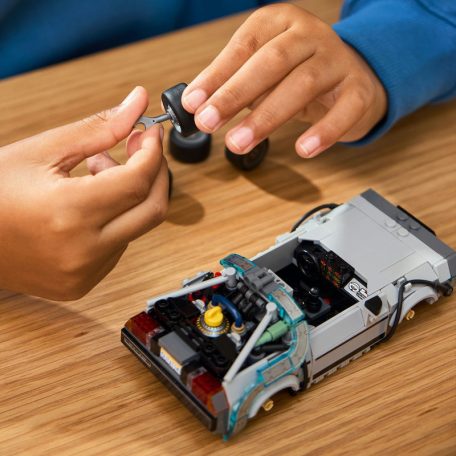 LEGO Speed Champions 77256 A Vissza a jövőbe időgépe