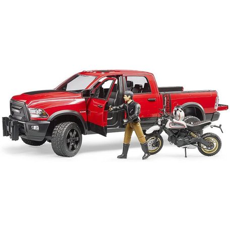 Bruder 02502 RAM 2500 Power Wagon és Ducati Scrambler Desert Sled motorkerékpár versenyzővel