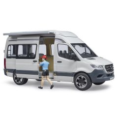   Bruder 02672 MB Sprinter lakóautó figurával és kiegészítőkkel