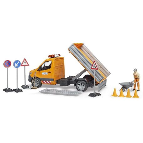 Bruder 02677 MB Sprinter kisteherautó útépítő figurával és kiegészítőkkel