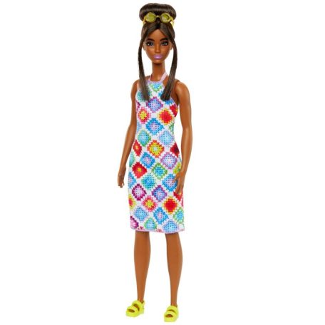 Barbie Fashionistas barátok - Barna hajú baba rombusz mintás ruhában