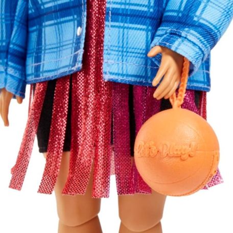 Barbie Extravagáns baba csivavával - Kockás kék kabátban