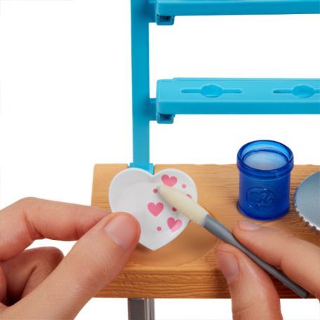 Barbie Feltöltődés - Műterem játékszett gyurmával és babával