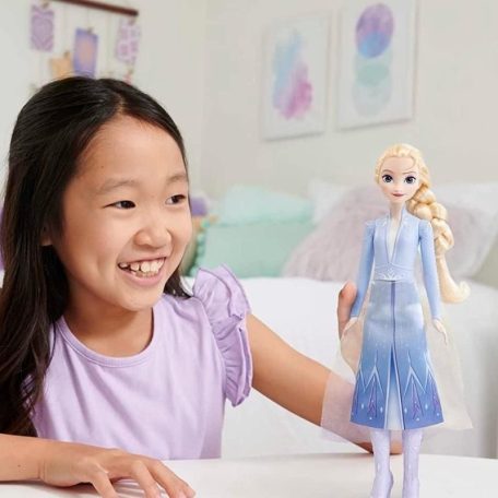 Disney Jégvarázs 2. - Elbűvölő Elza hercegnő baba