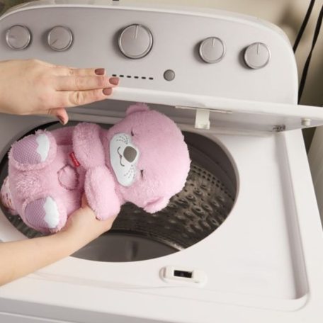 Fisher-Price Rózsaszín szunyókáló vidra