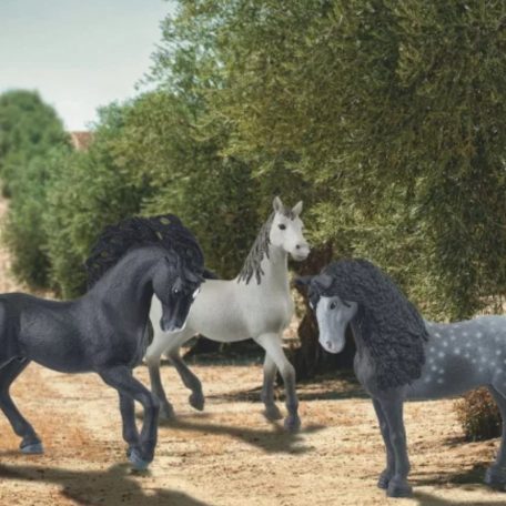 Schleich Horse Club 13924 Pura Raza Espanola csikó játékfigura