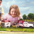Schleich Horse Club 42704 Mobil állatorvos pótkocsival játékszett